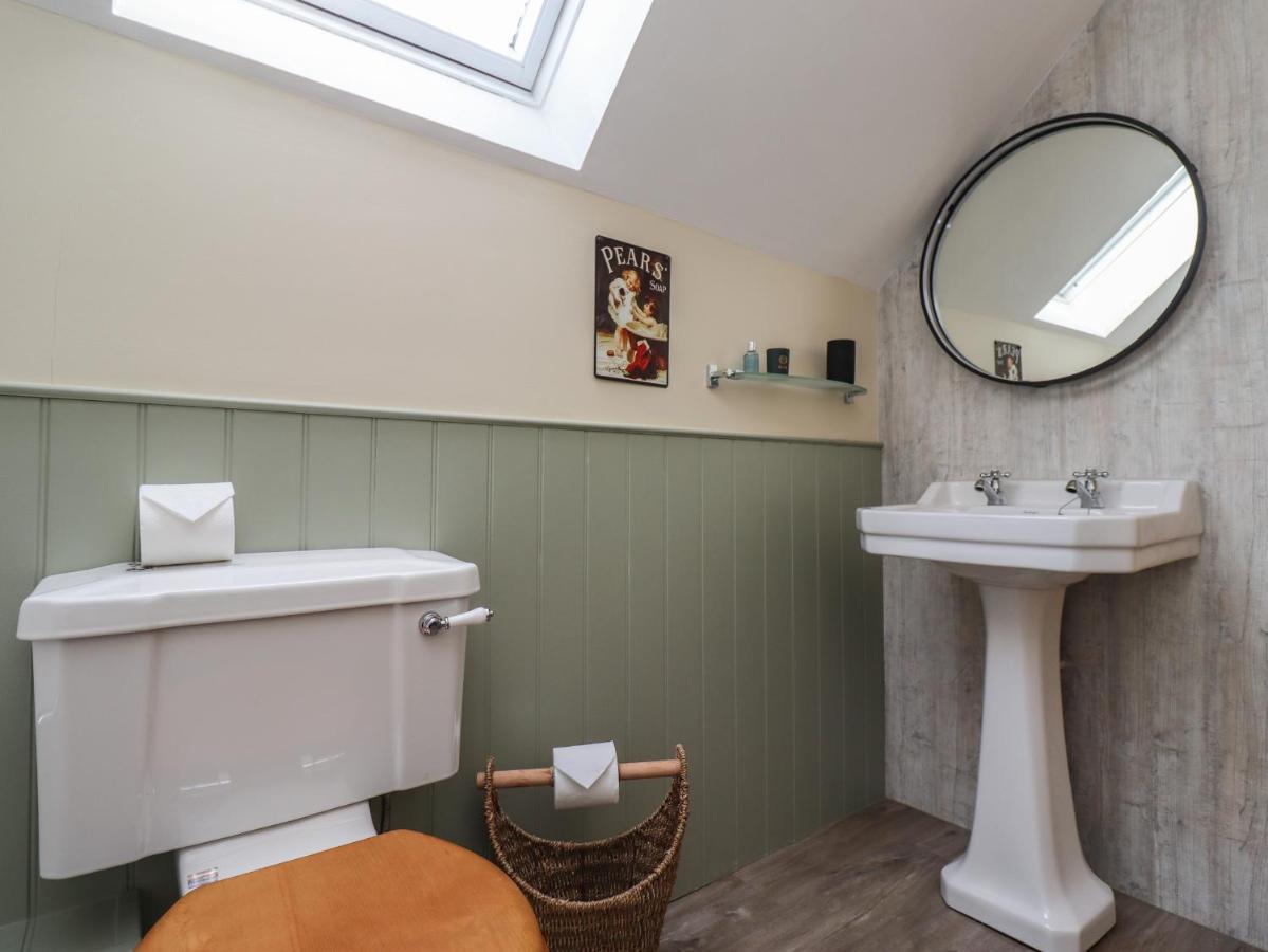 Charlotte'S Cottage Seahouses Esterno foto
