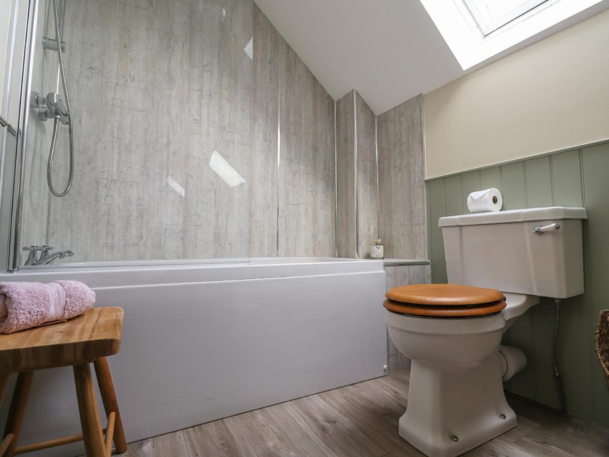 Charlotte'S Cottage Seahouses Esterno foto